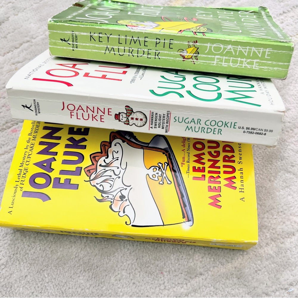 Joanne Fluke Set of 3 Books Key Lime Sugar Cookie Lemon Meringue Pie Murder
